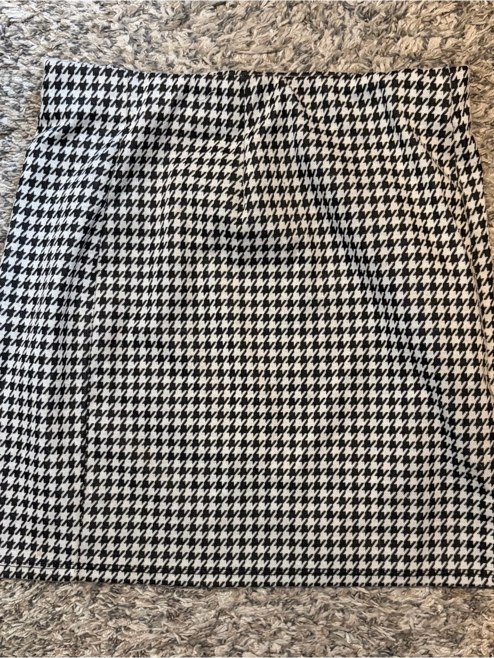 Timing Black & White Houndstooth Pencil Skirt